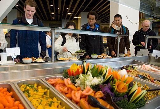 غذاخوری های دانشگاه های آمریکا چه امکاناتی دارند؟