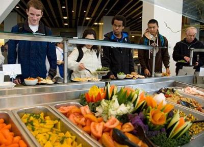 غذاخوری های دانشگاه های آمریکا چه امکاناتی دارند؟