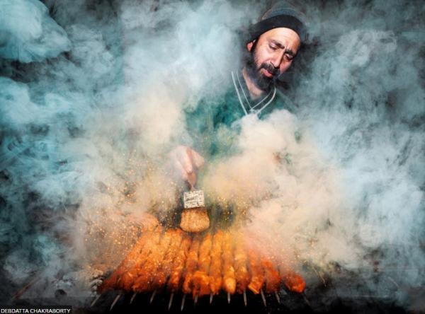 تصویر فروشنده کباب کشمیری برنده مسابقه بین المللی عکس غذا شد