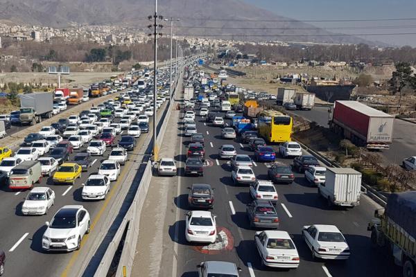 آخرین شرایط ترافیکی جاده های کشور ، ترافیک سنگین در آزاد راه قزوین، کرج ، تهران